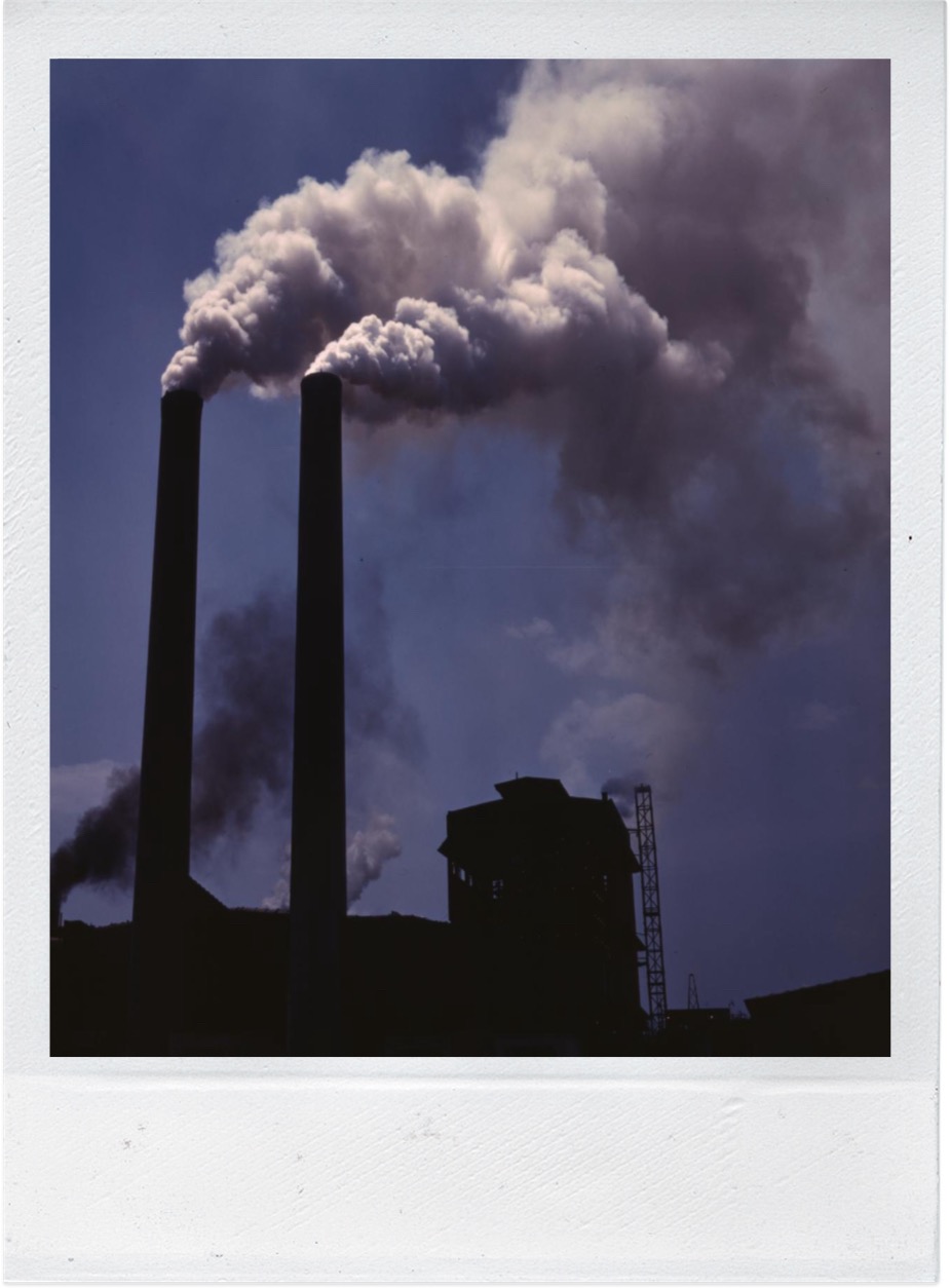 Air pollution from coal powerplant